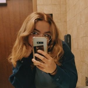 Meet your Posher, Amber